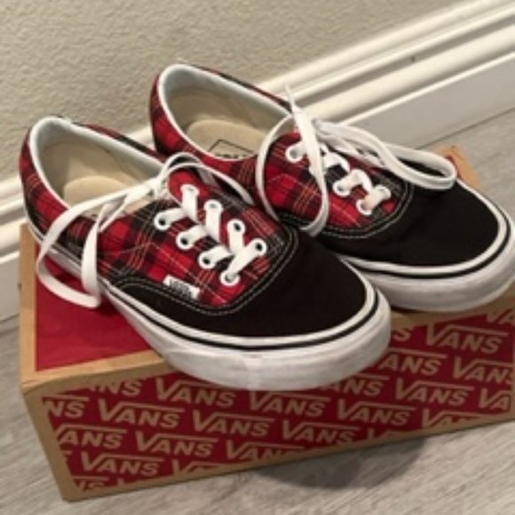 Vans - Picture 2 of 2